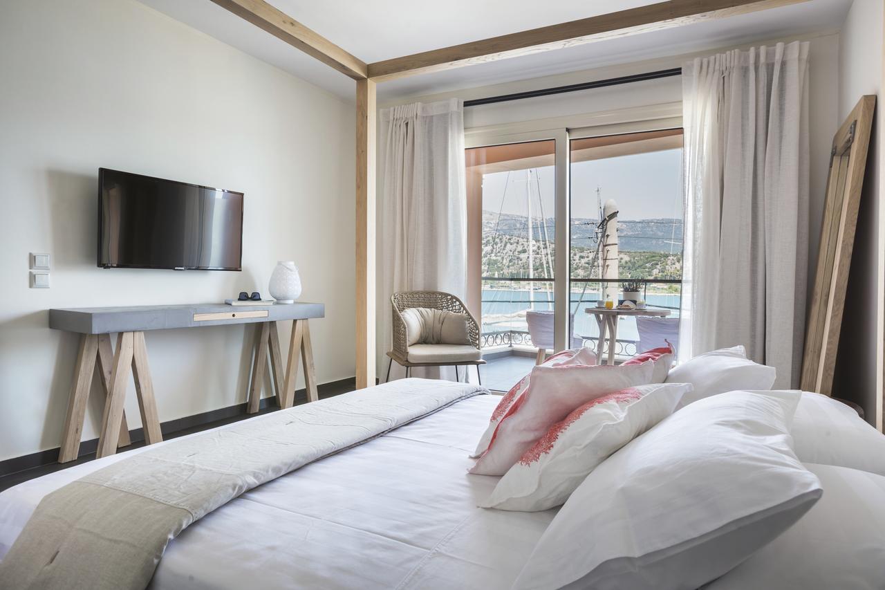 Marina 3*